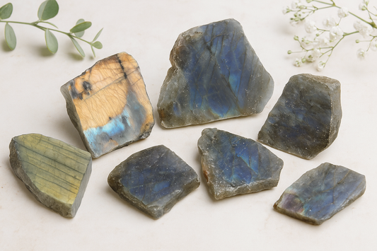 Labradorite – Bouclier énergétique & Intuition